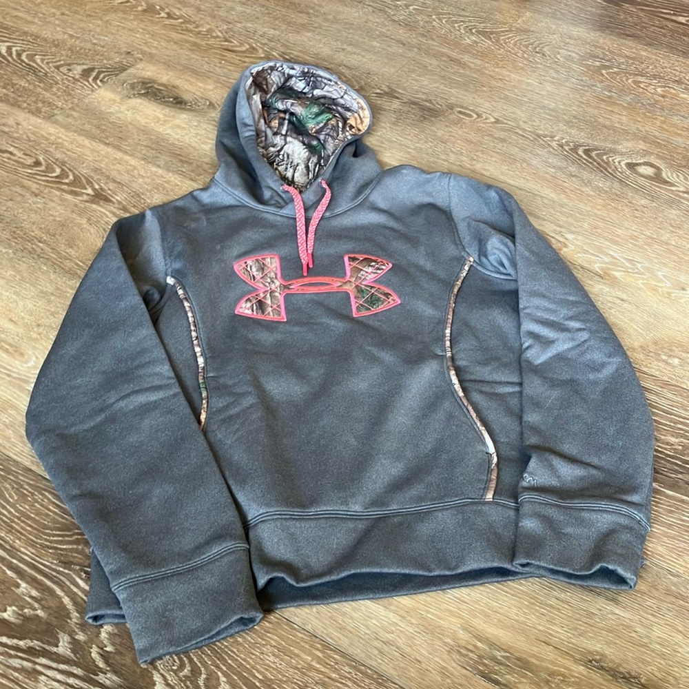 Under Armour Hoodie Size M